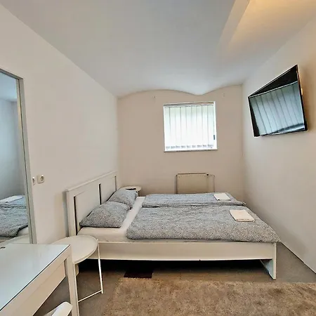 Homestay R24, Rose House *