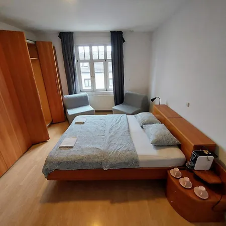 Homestay R24, Rose House Ljubljana