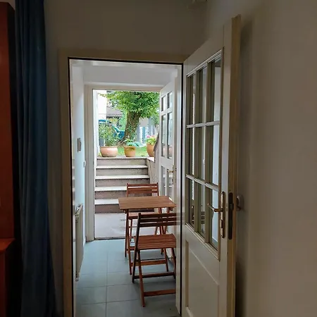 R24, Rose House Ljubljana