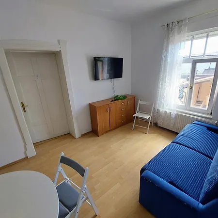 Homestay R24, Rose House Ljubljana