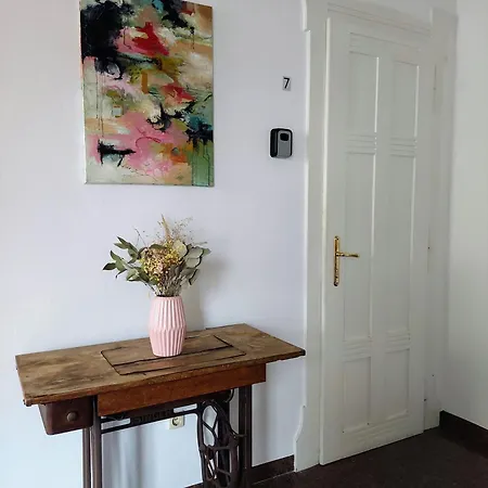 Homestay R24, Rose House Ljubljana