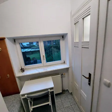 R24, Rose House Ljubljana