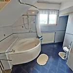 Privat bolig R24, Rose House *