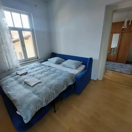 R24, Rose House Lublaň